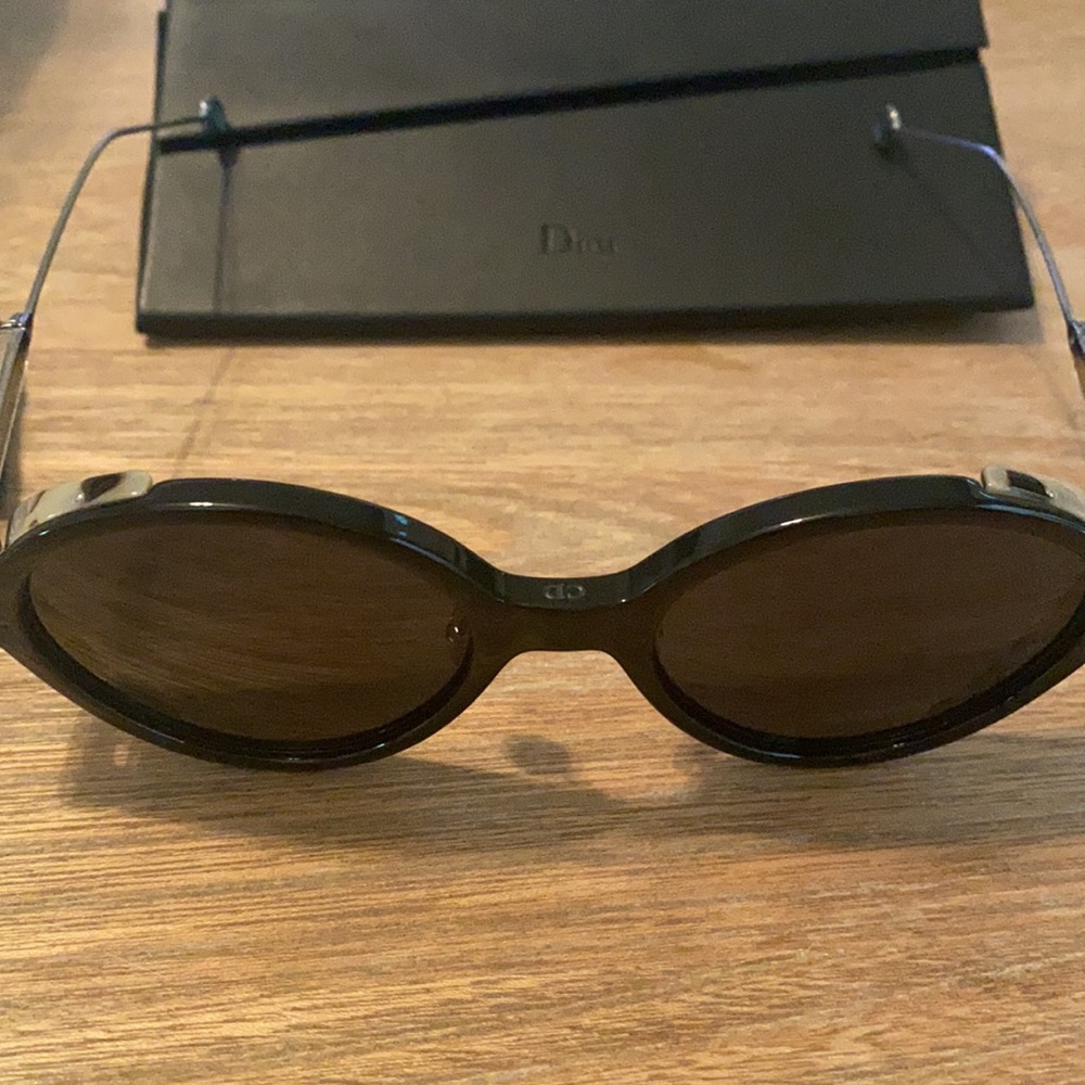 Dior sun glasses - Picture 4 of 7